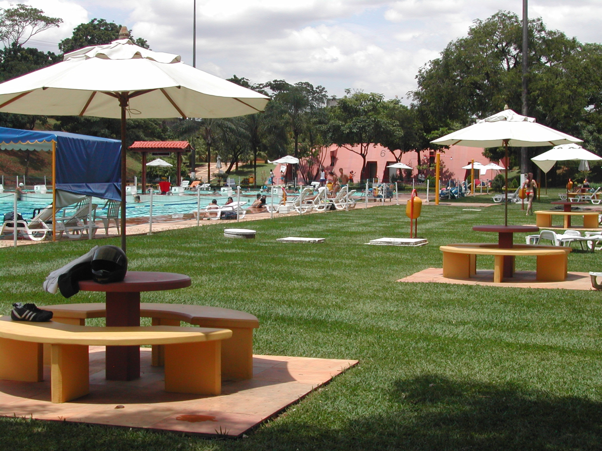 CEU UFMG mantém alterações no funcionamento e divulga atualização semanal